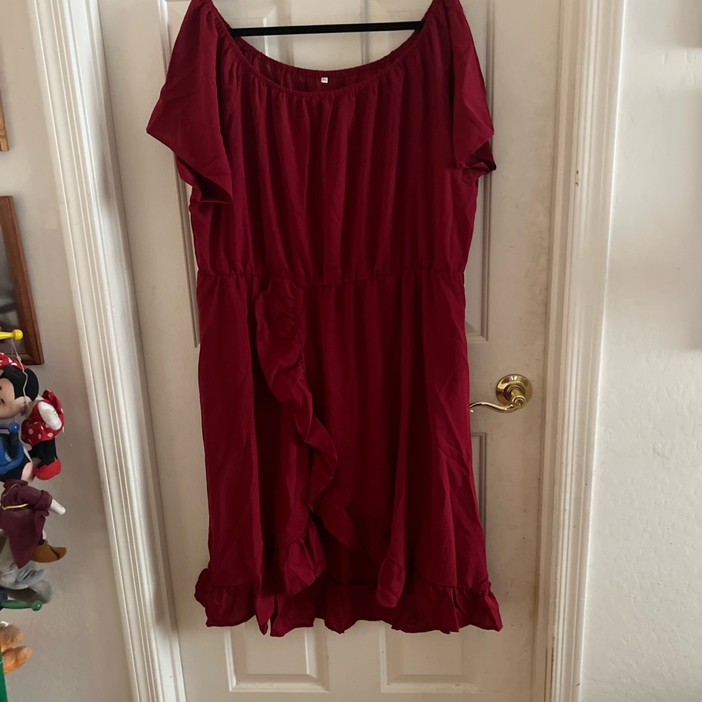 NWOT faux wrap dress. Size 4Xl